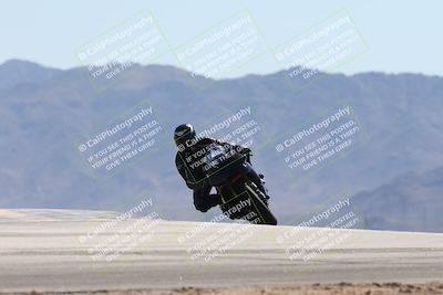 media/Oct-13-2025-Moto Forza (Mon) [[a66d839500]]/3-B Group/Session 4 (Turn 9)/